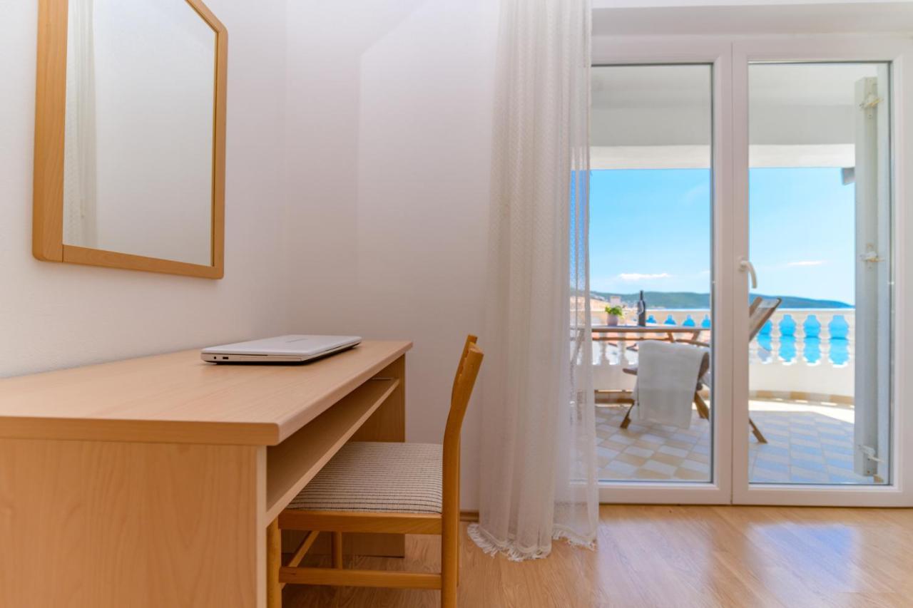 Apartmani Noris Martinscica  Exterior photo